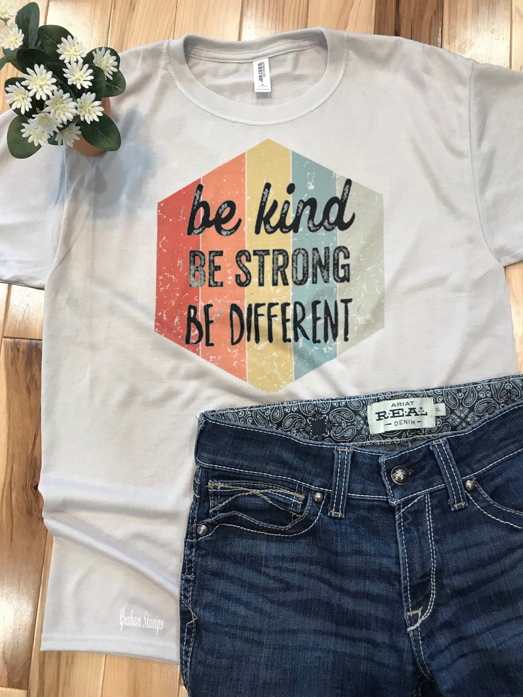 Be kind be strong be different
